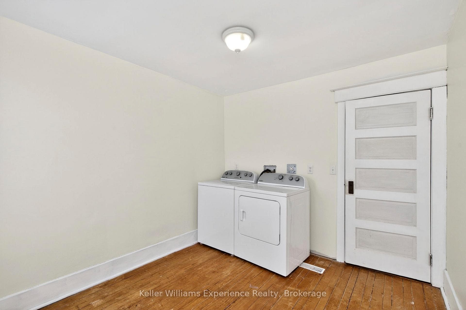 2936 Flos 6 Road photo 30