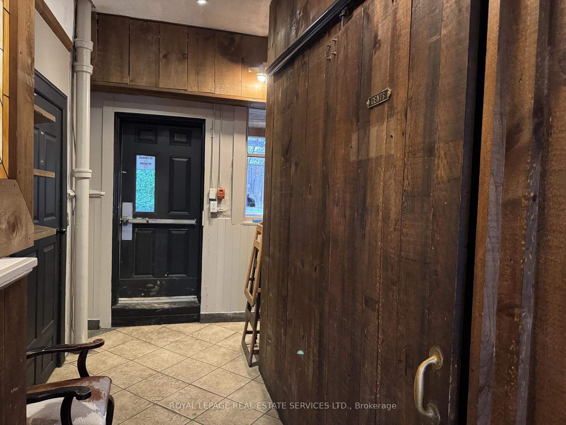 1193 Queens Bush Road photo 11