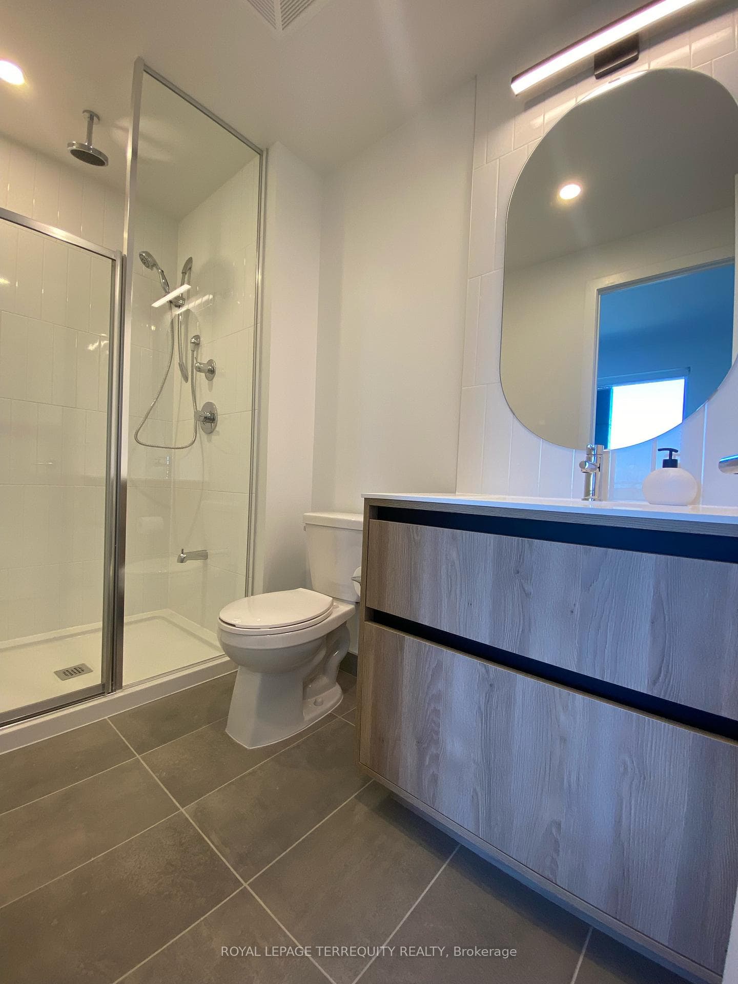 7950 Bathurst Street Unit 2404 photo 19