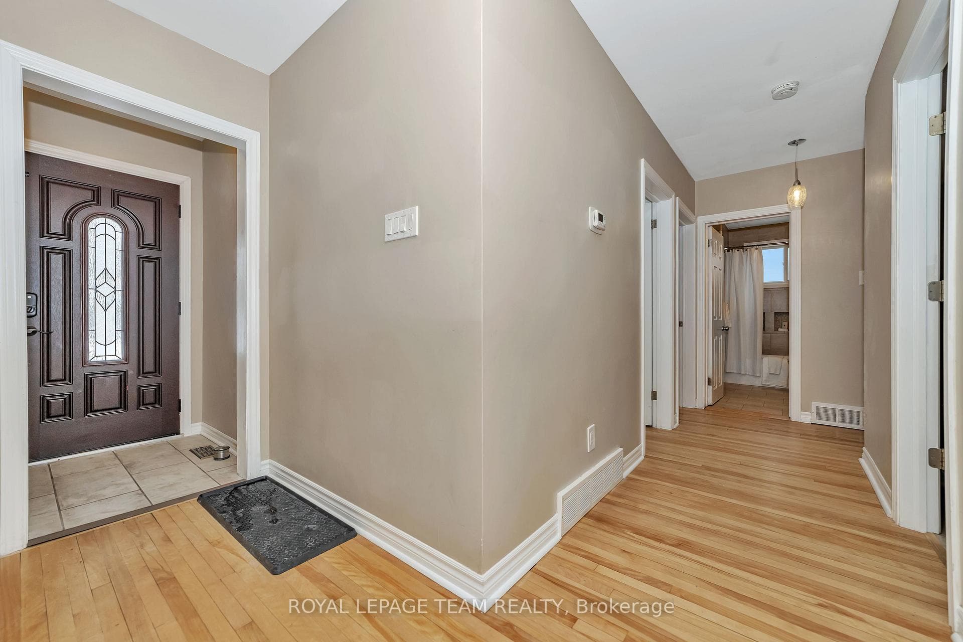 1746 Ainsley Drive photo 4