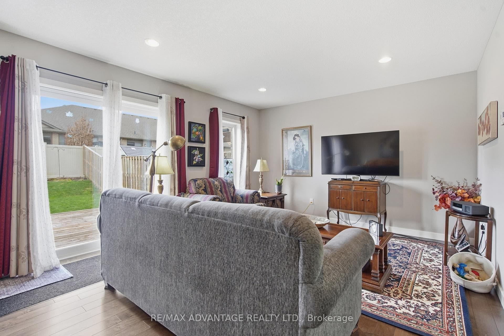 16 Empire Parkway photo 13