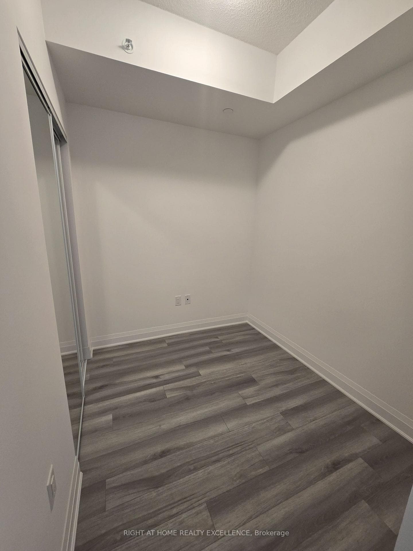3220 Sheppard Avenue Unit 520 photo 18
