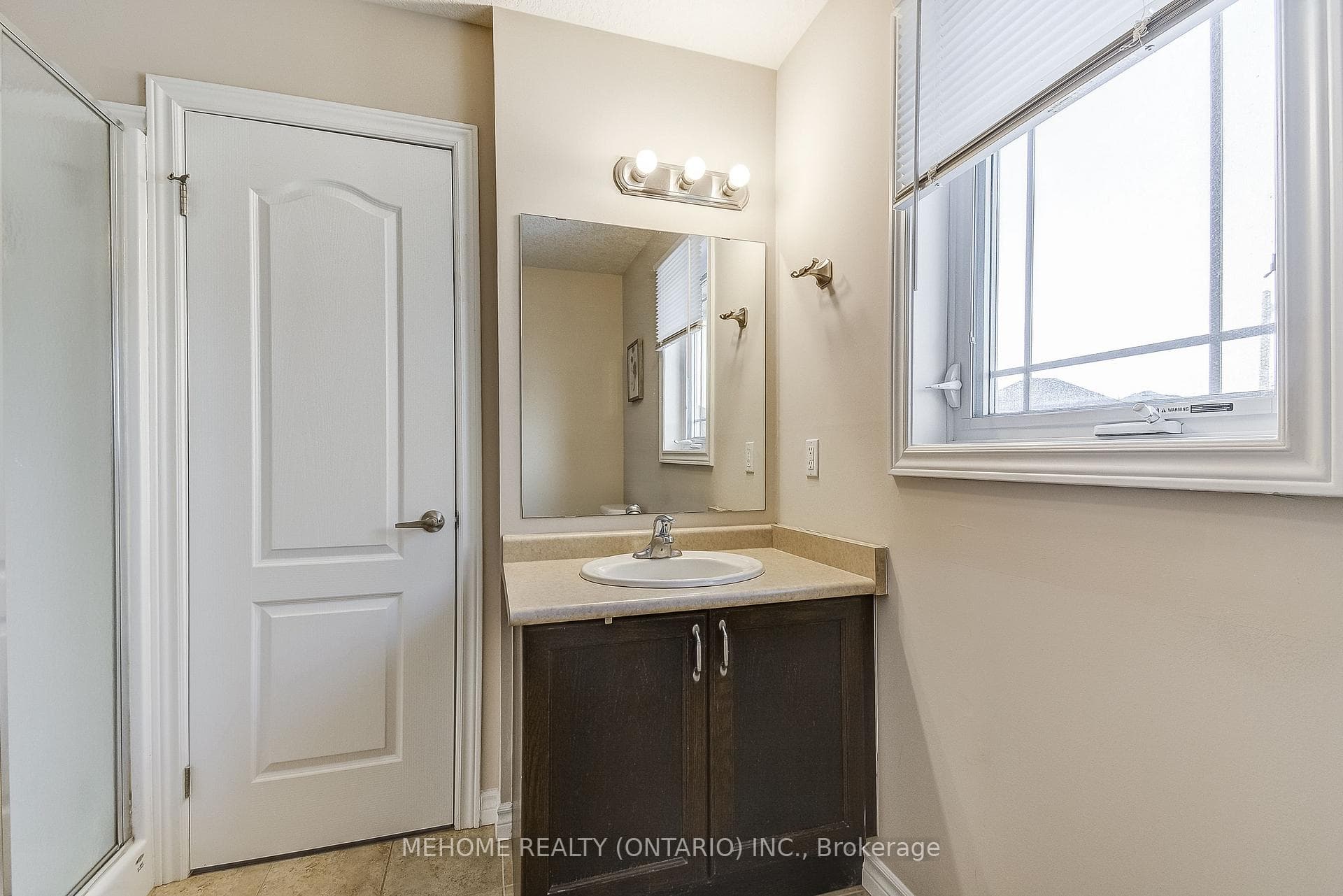 63 Huck Crescent photo 29