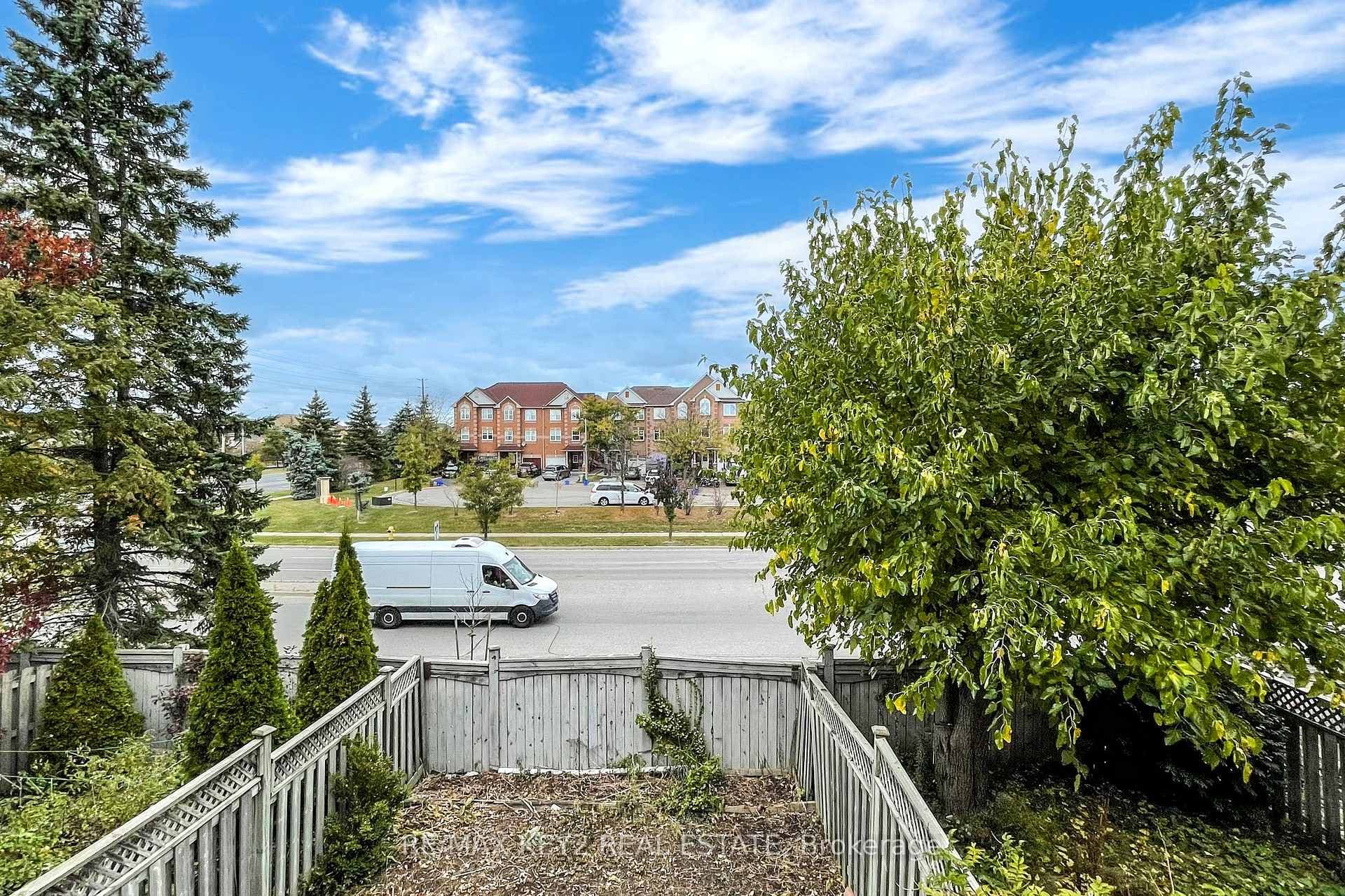 139 Kelso Crescent photo 19