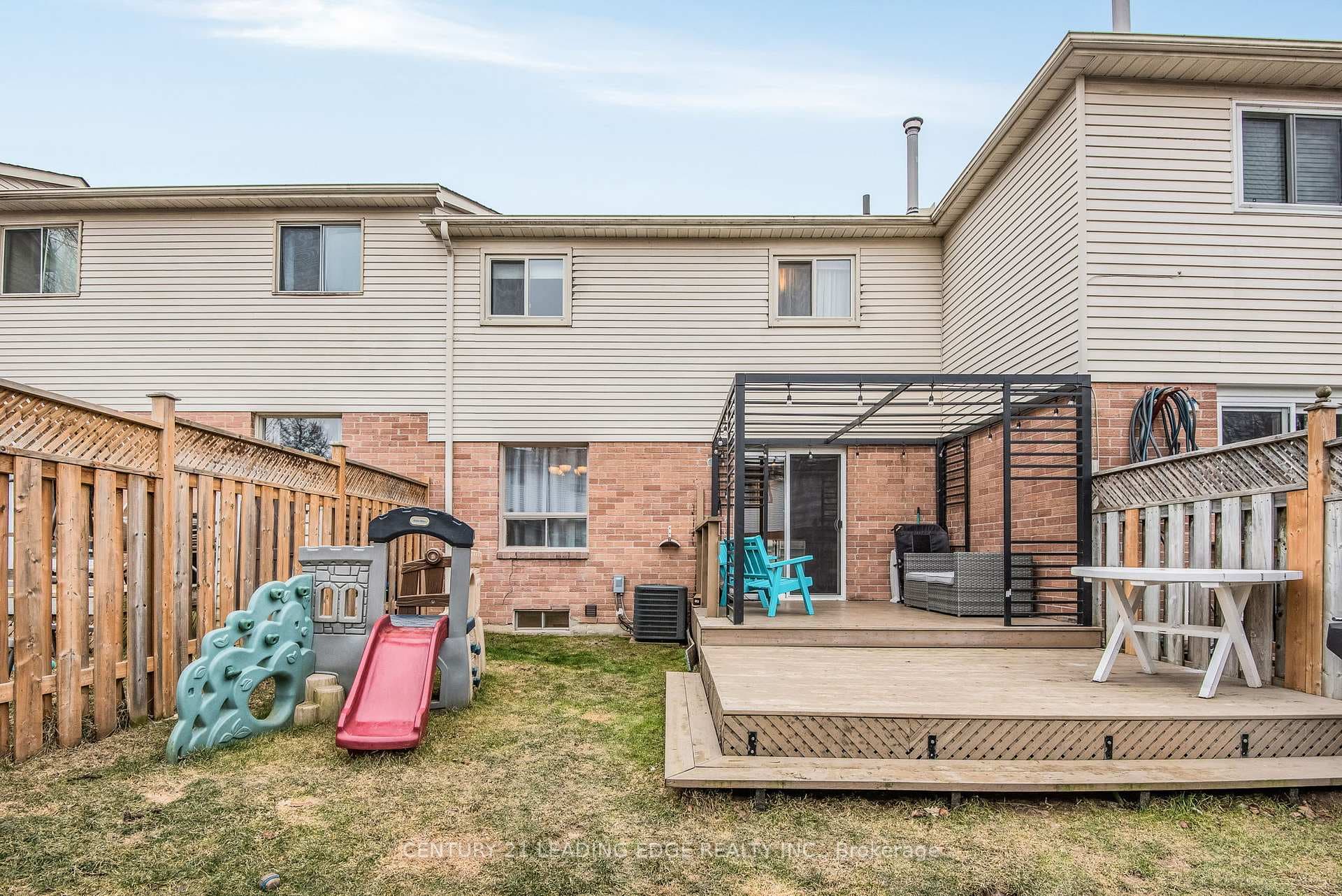 14 Hillhurst Crescent photo 36