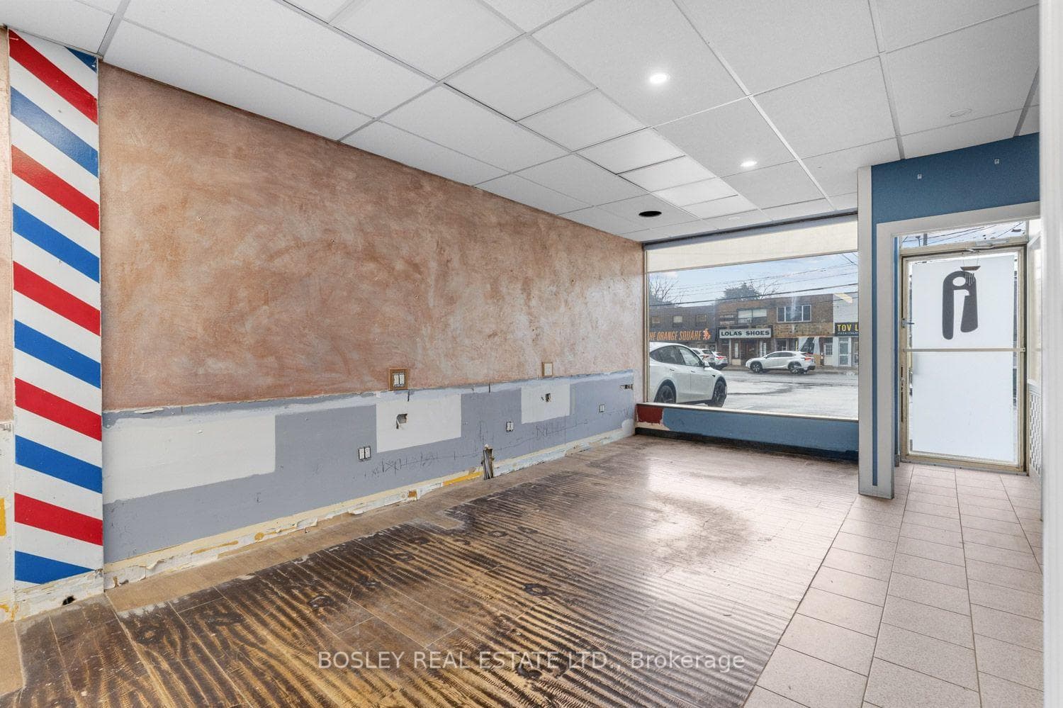 3524 Bathurst Street photo 5