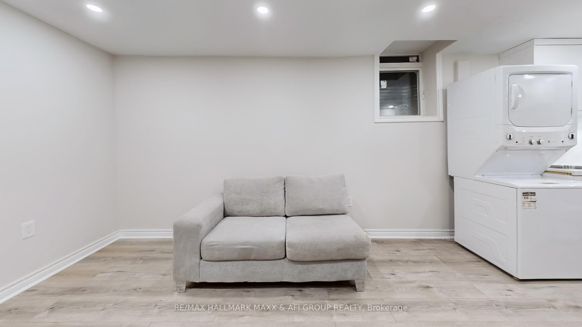719 Shanahan Boulevard Unit Basement B photo 7