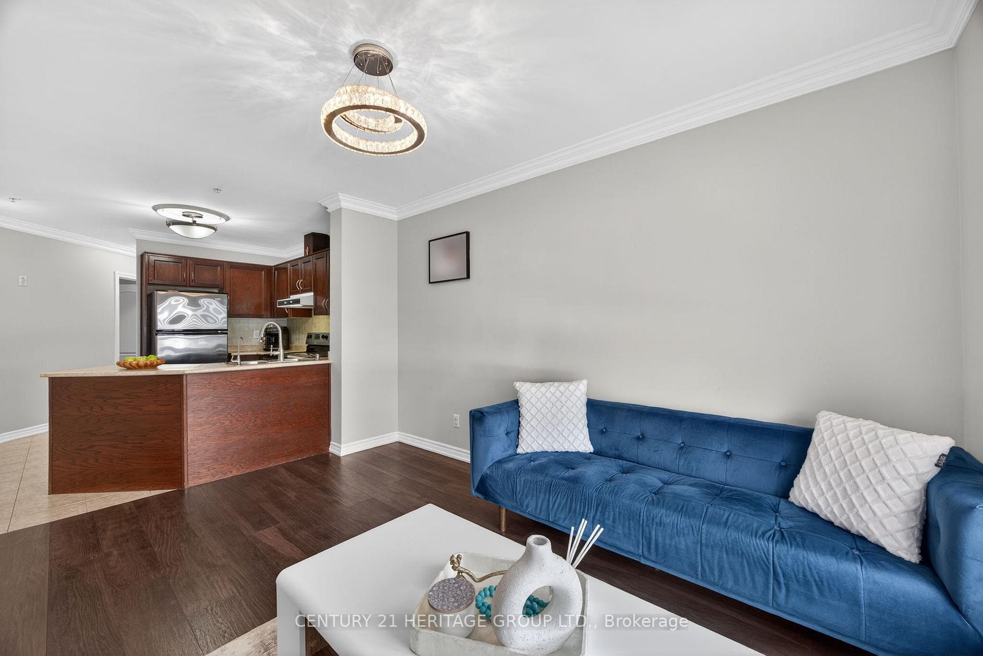 112 Simcoe Road Unit 214 photo 23