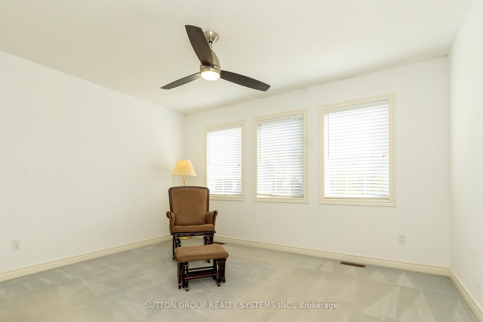 239 Dalgleish Gardens photo 19