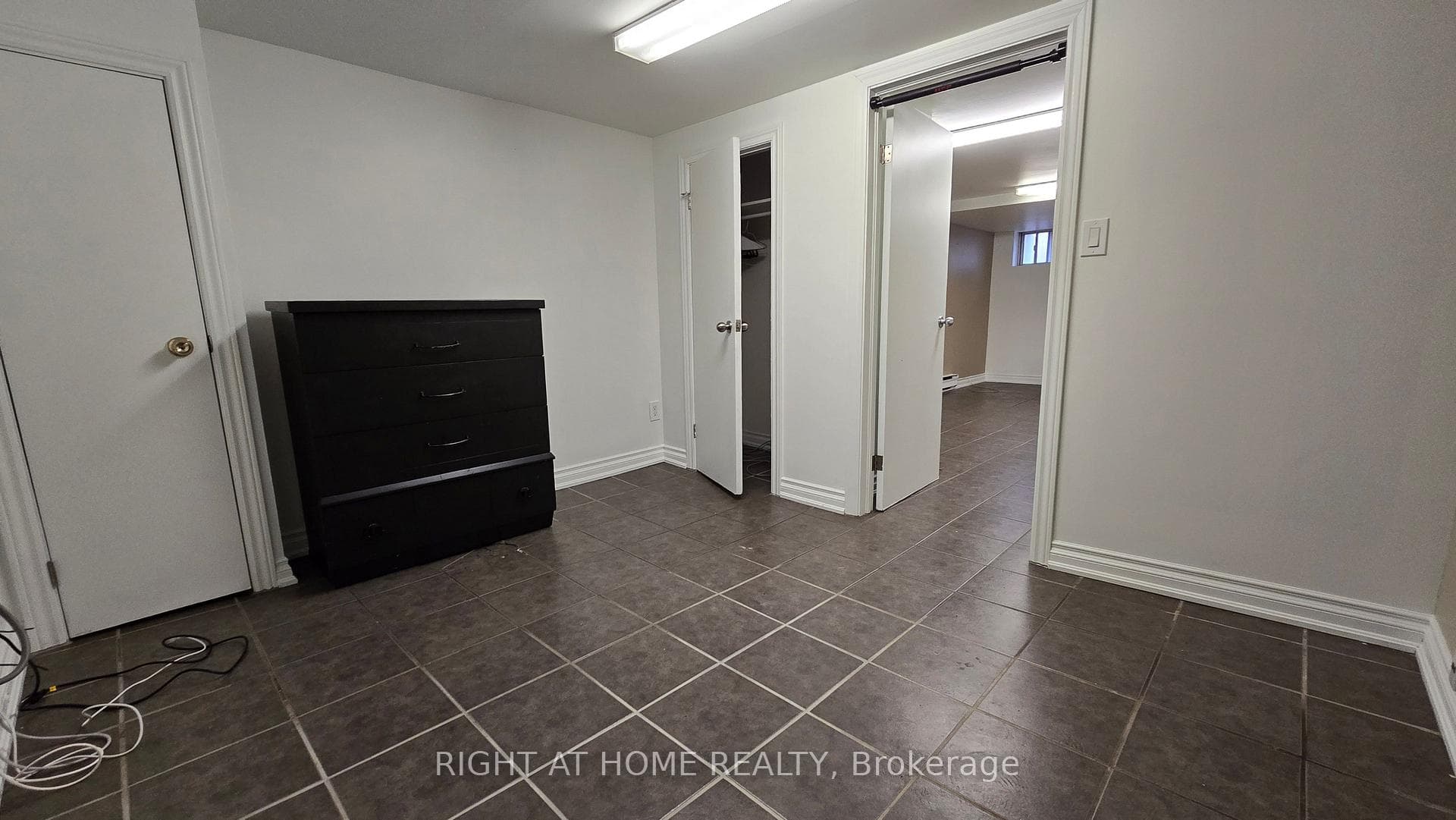 127 Sheppard Avenue Unit BSMT photo 4