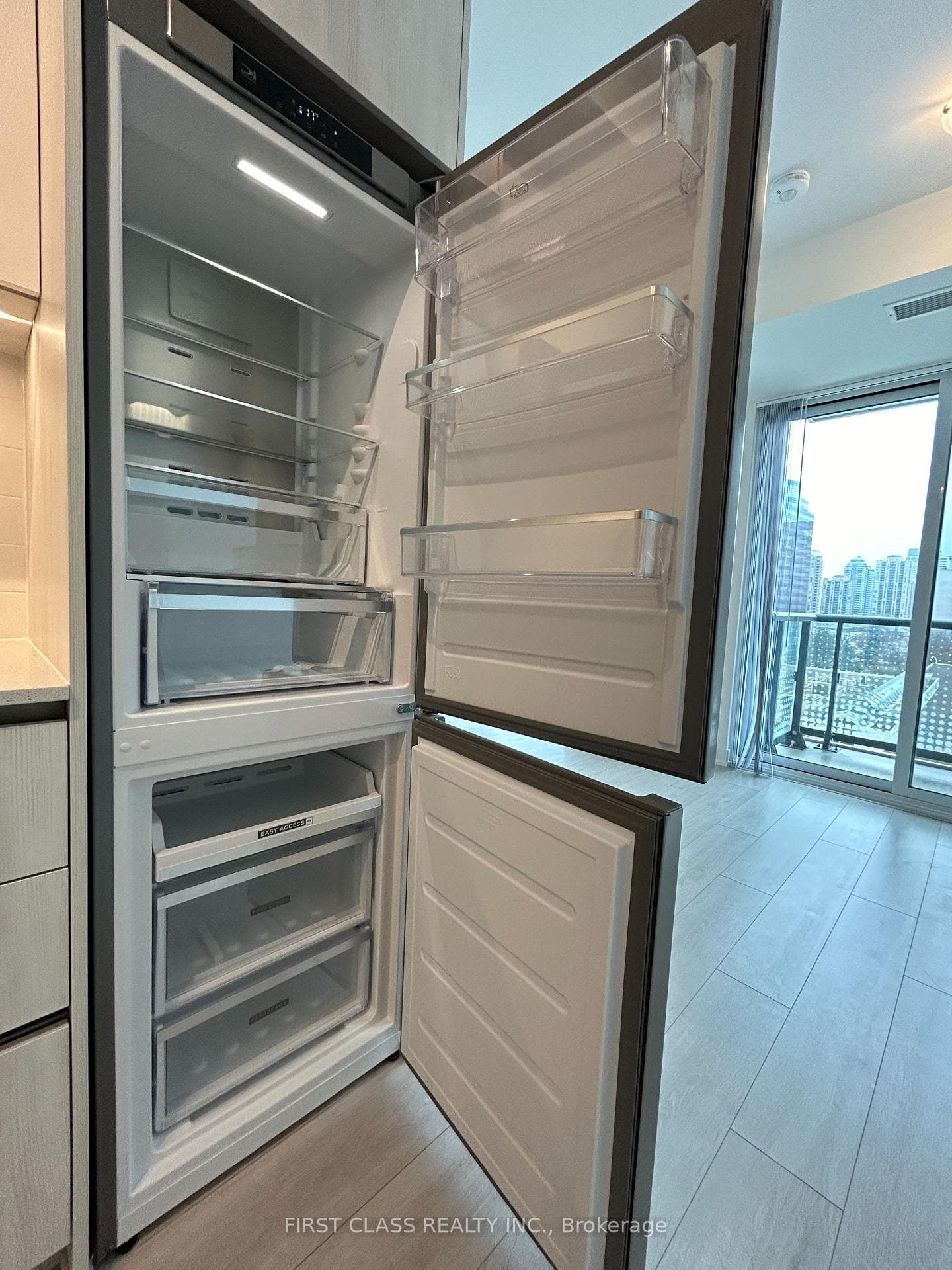 5858 Yonge St Street Unit 520 photo 8