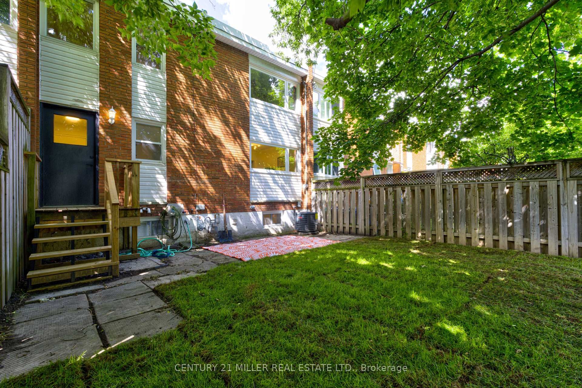 2442 Maryvale Court photo 35