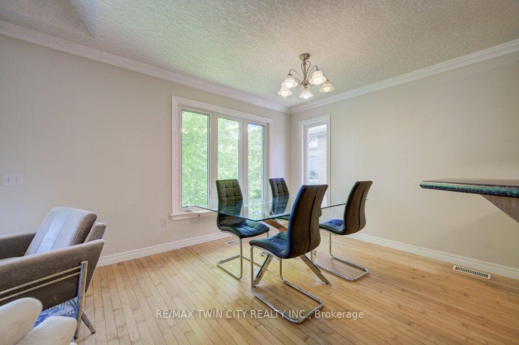 670 Salzburg Drive photo 11