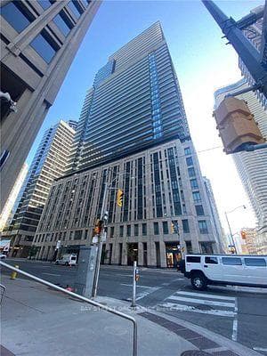 955 Bay Street Unit 821 photo 1