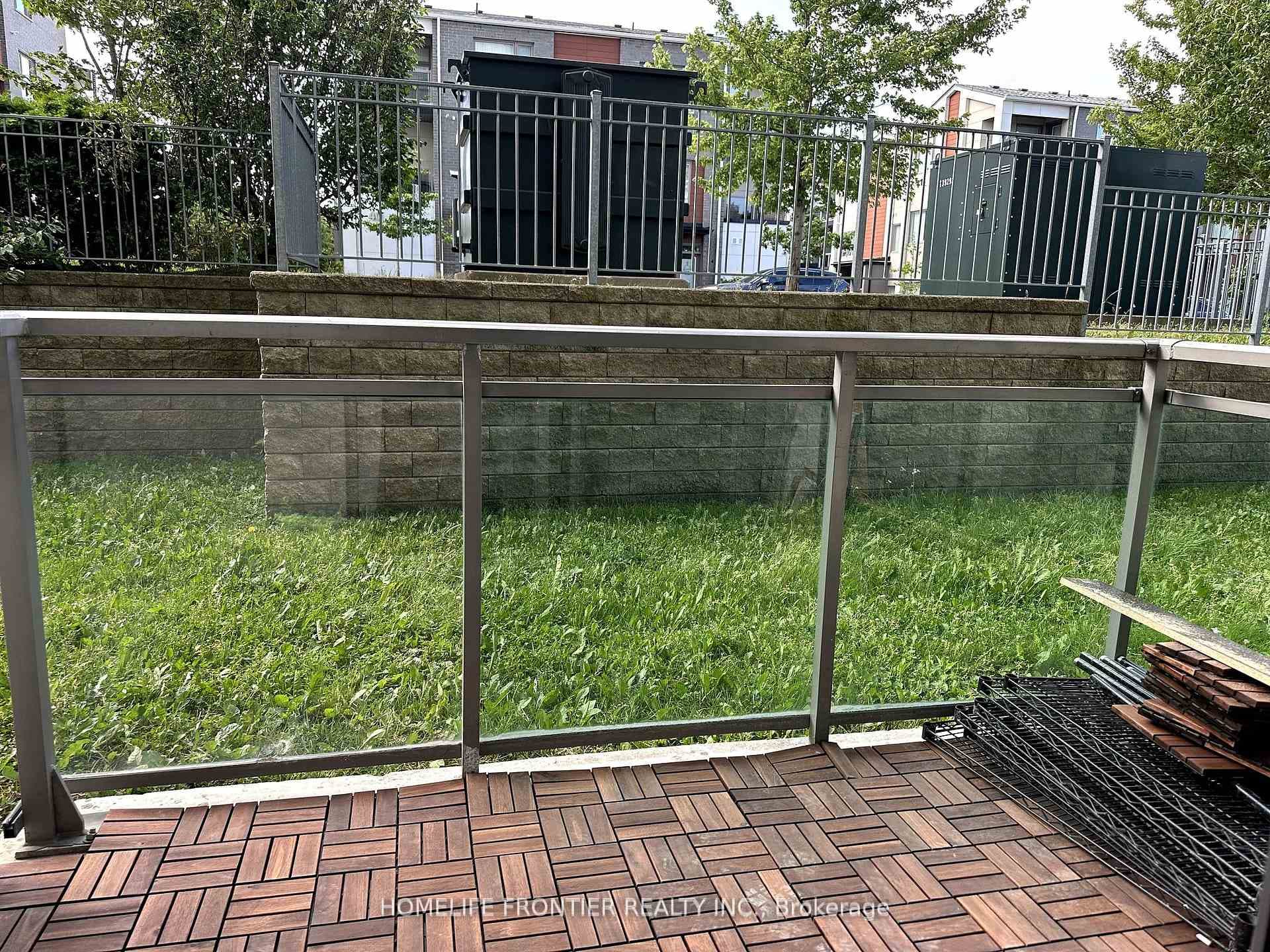 6 Rosebank Drive Unit B photo 23
