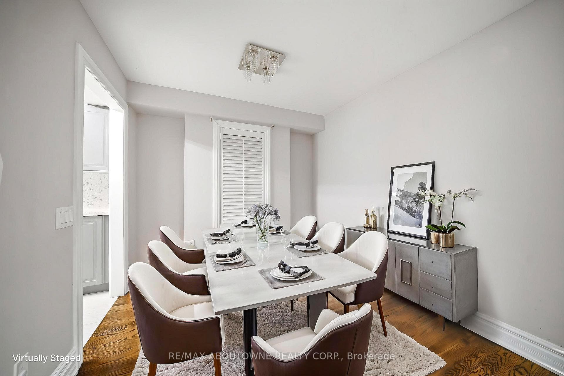 5129 Boardwalk Drive photo 4