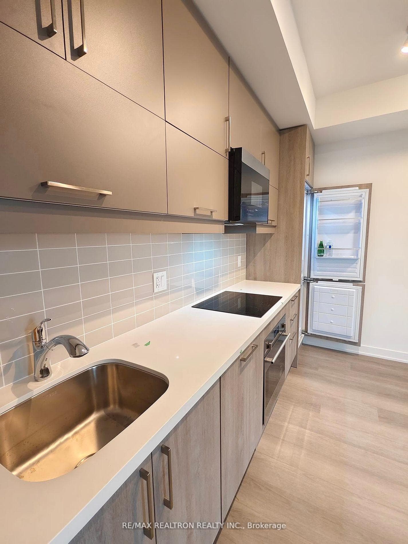8119 Birchmount Road Unit 1205 photo 4