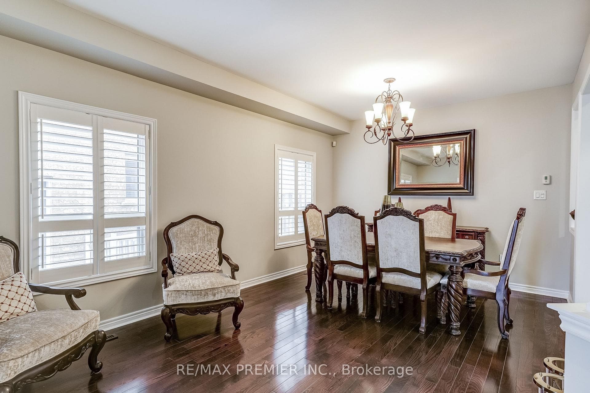 7 Alice Springs Crescent photo 8