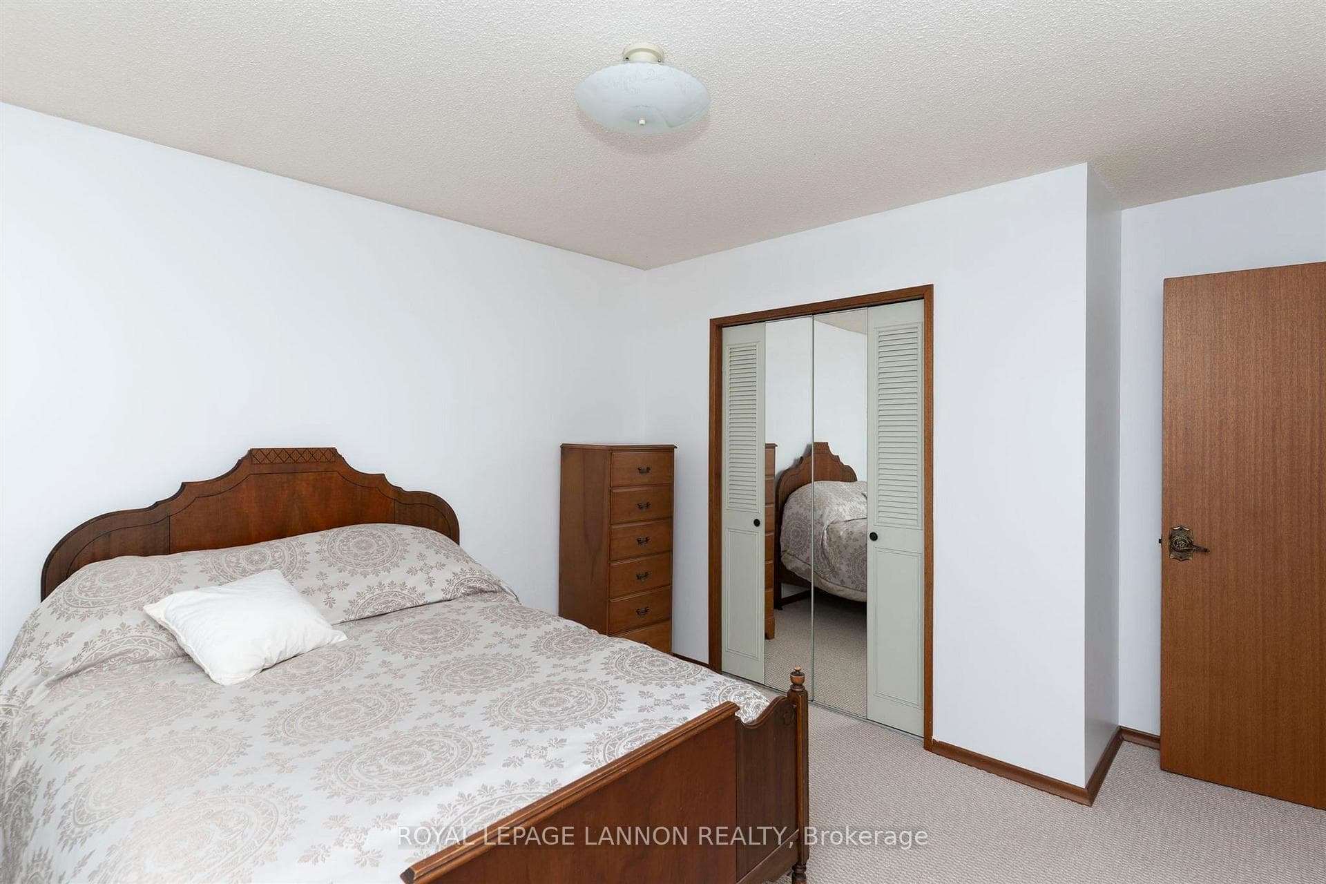 224 Anten Street photo 23