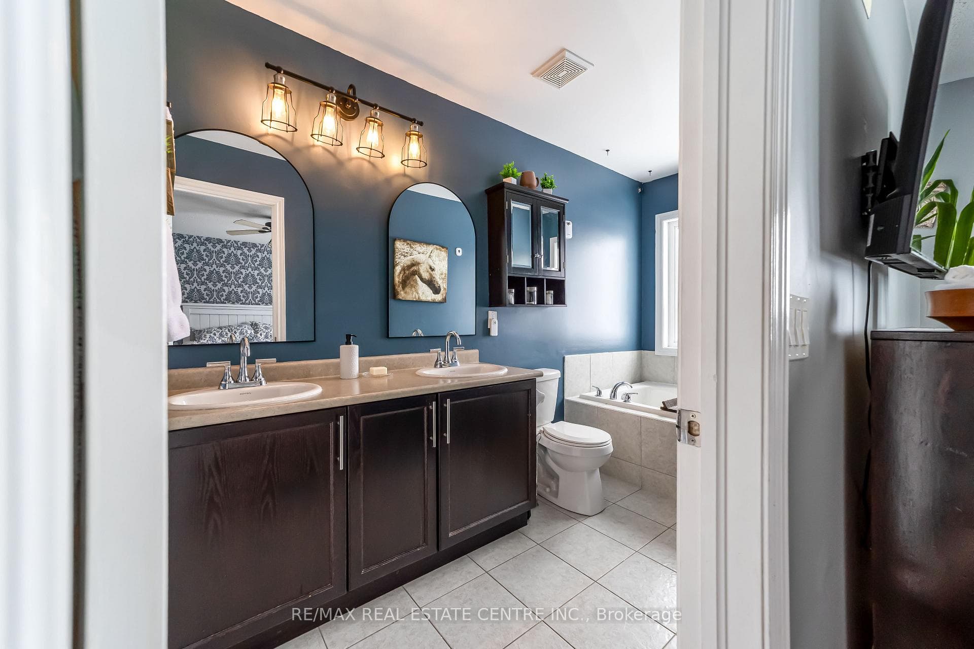 5 piece primary ensuite