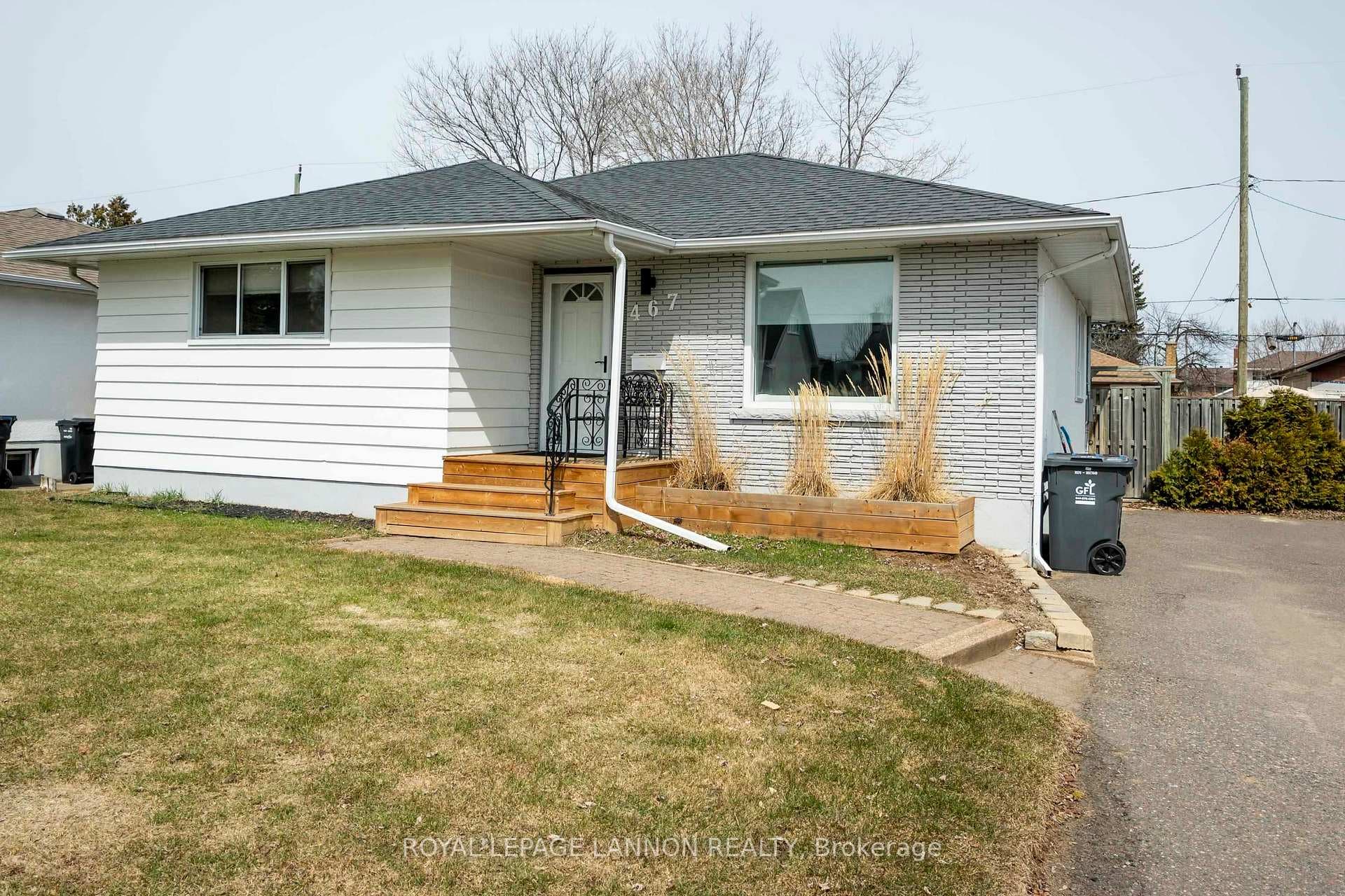 467 Heather Cres. photo 1