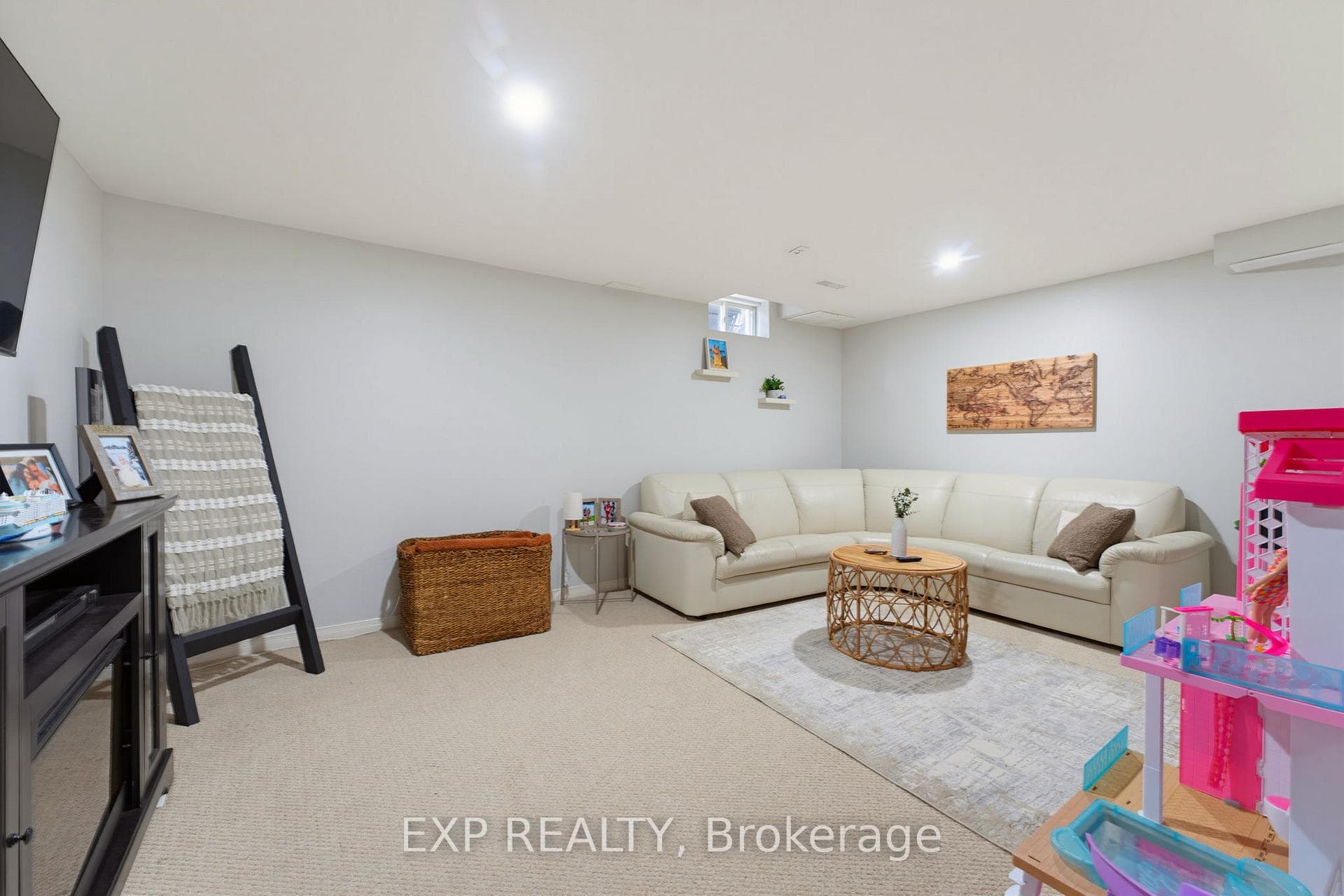 10 Cadham Boulevard Unit 28 photo 16