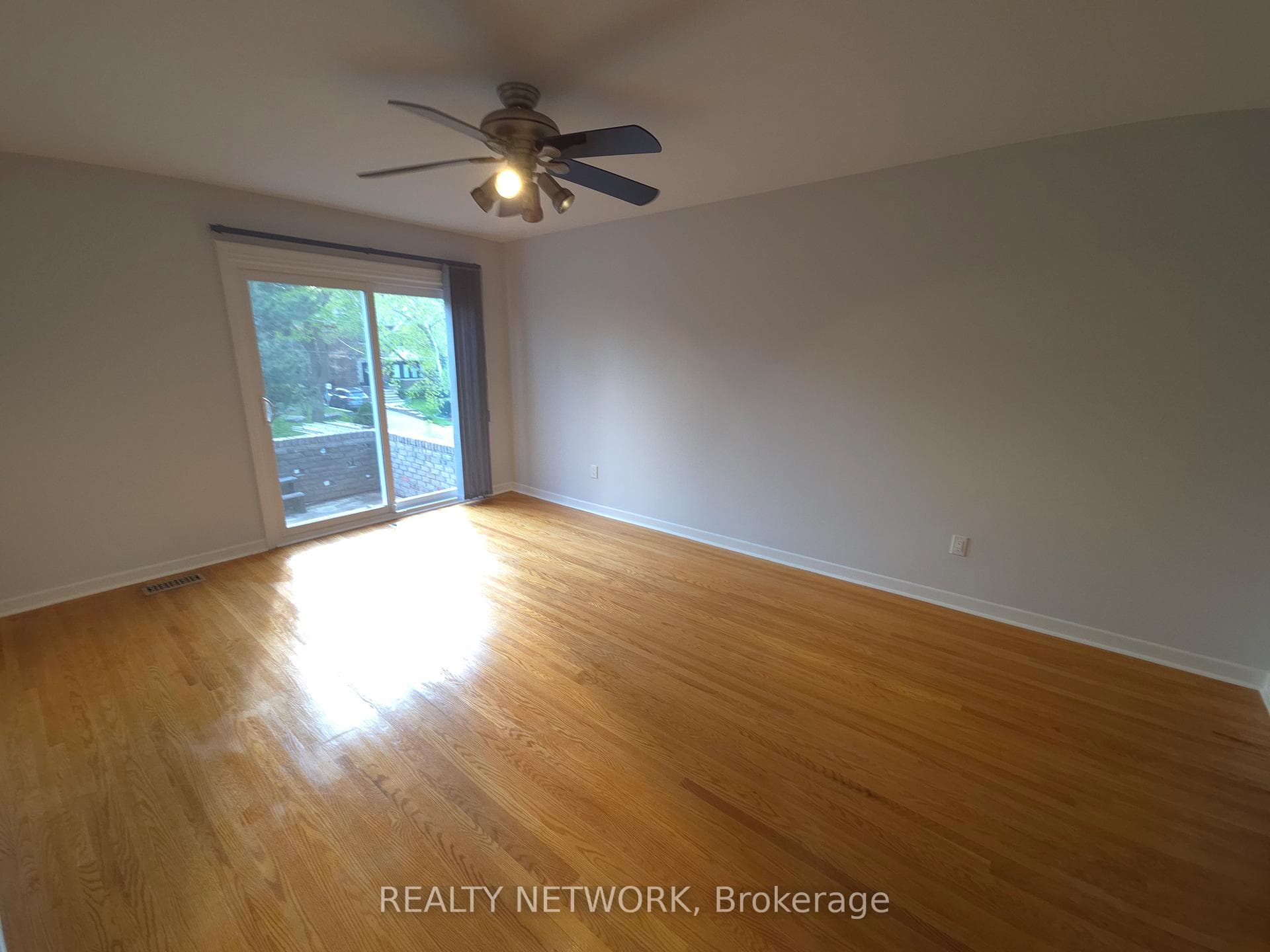 89 Elmsthorpe Avenue photo 20