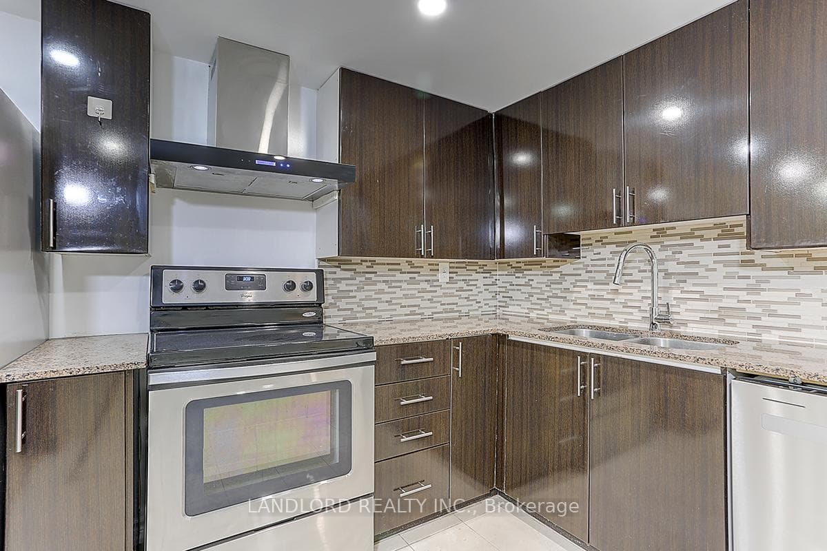3271 Chokecherry Crescent Unit Lower photo 13