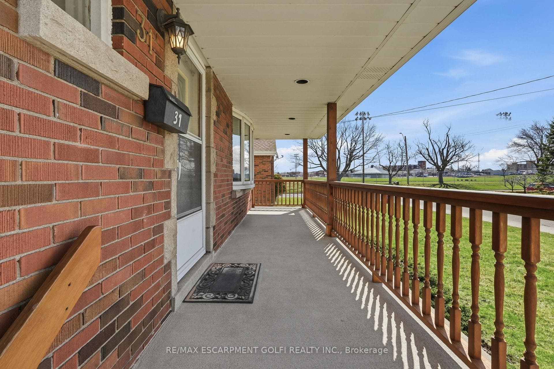 31 Sheridan Drive photo 4