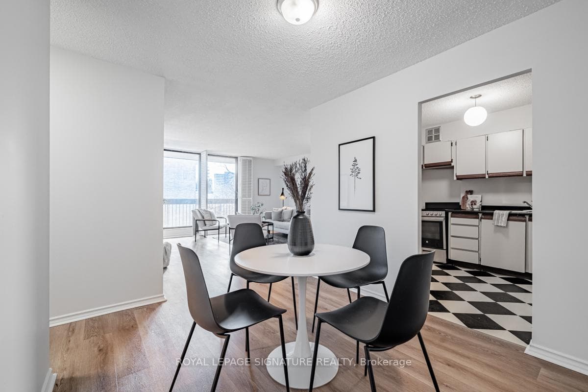 212 St George Street Unit 402 photo 12
