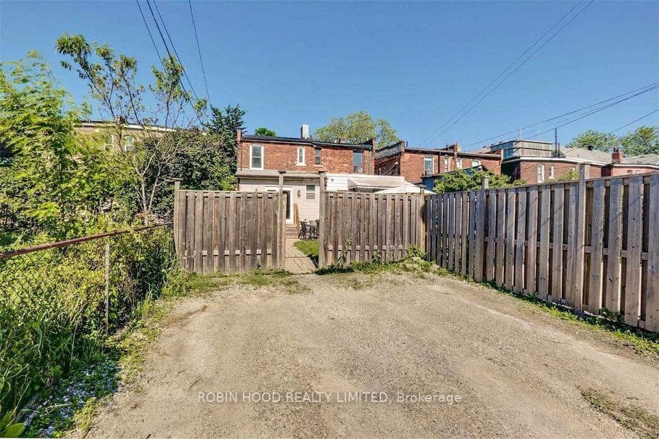 340 Concord Avenue photo 12