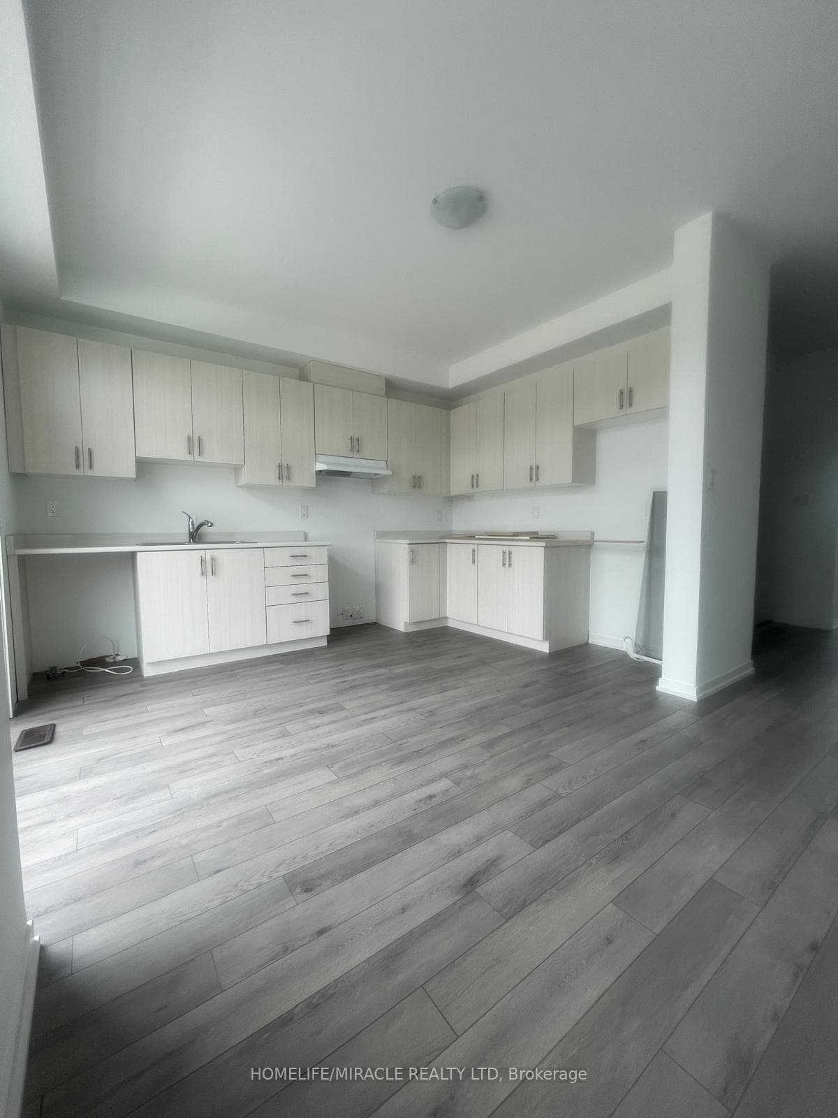 203 Monarch Avenue photo 1