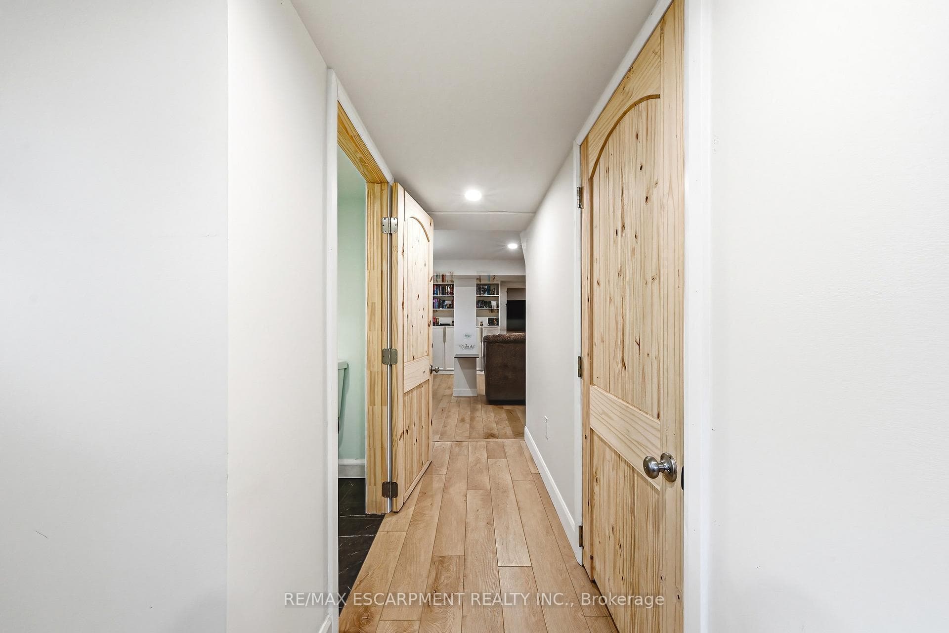546 Mohawk Road photo 18