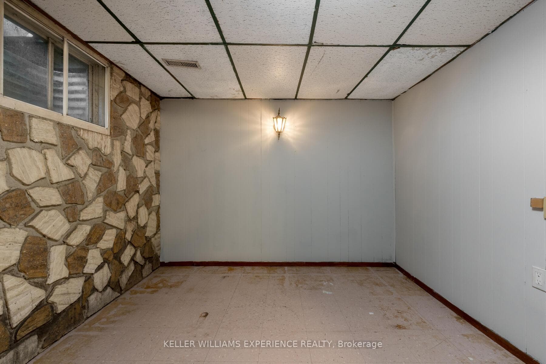 167 Archdekin Drive photo 24