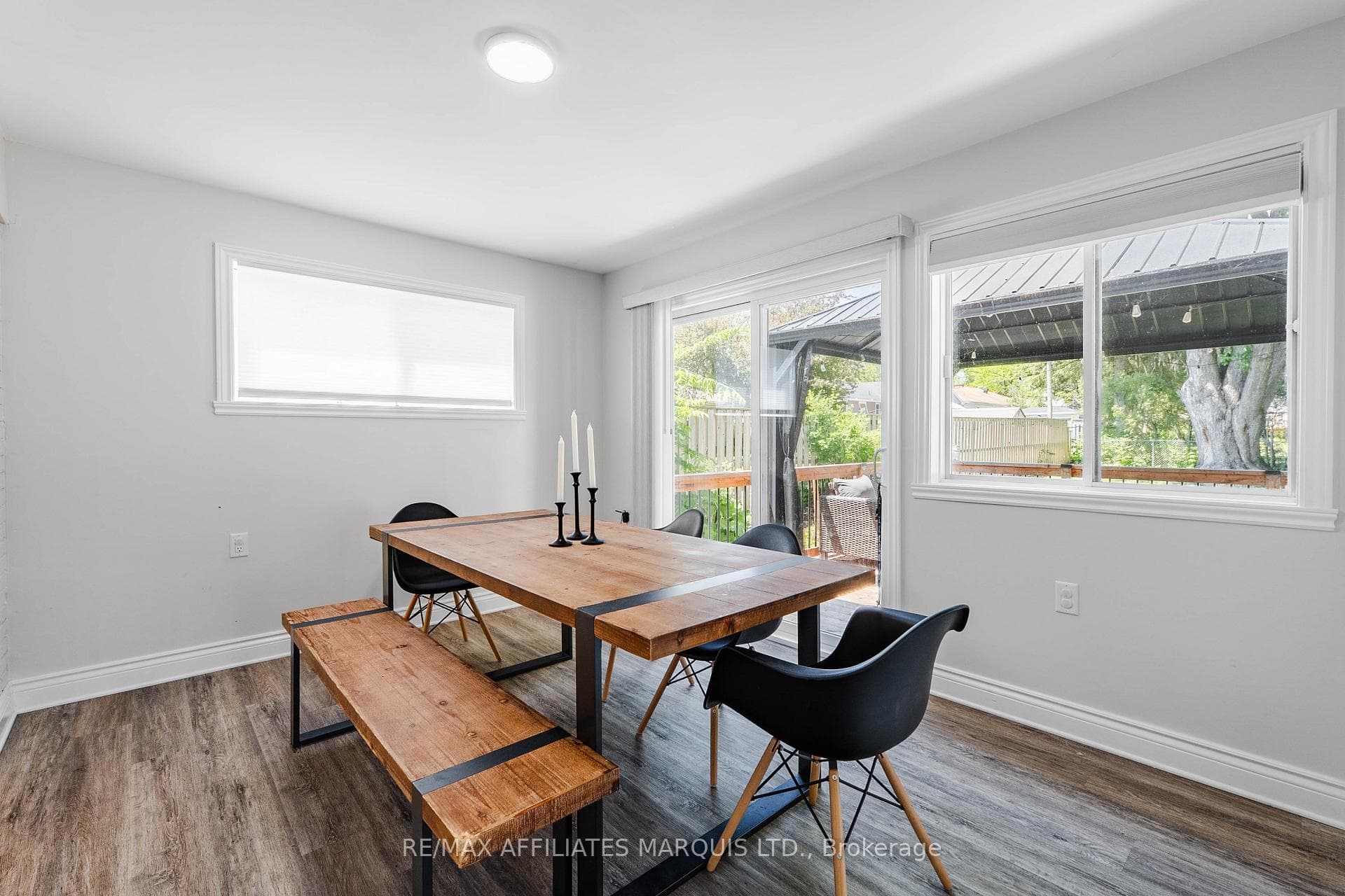 1605 Queen Street photo 22