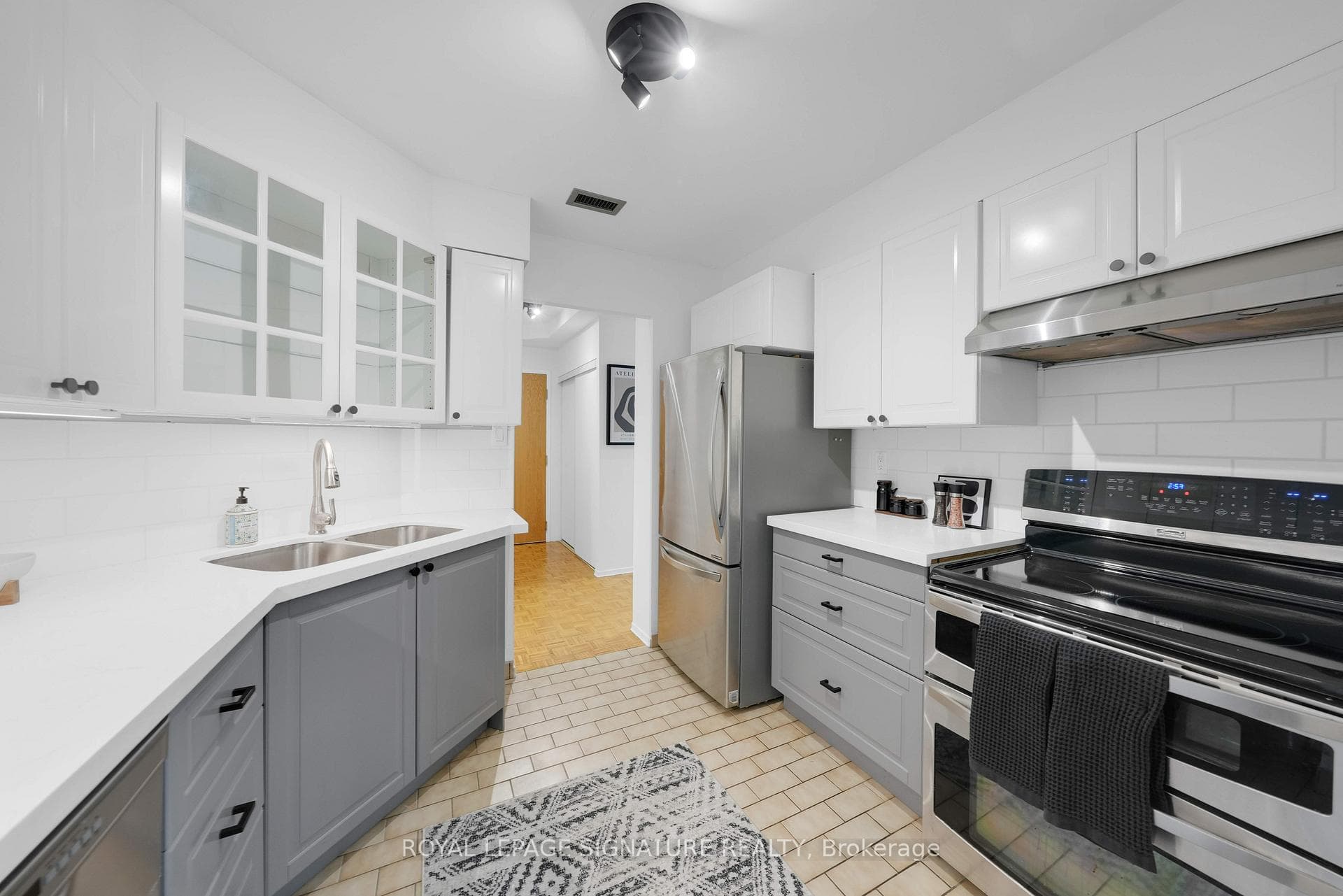 5795 Yonge Street Unit 114 photo 9