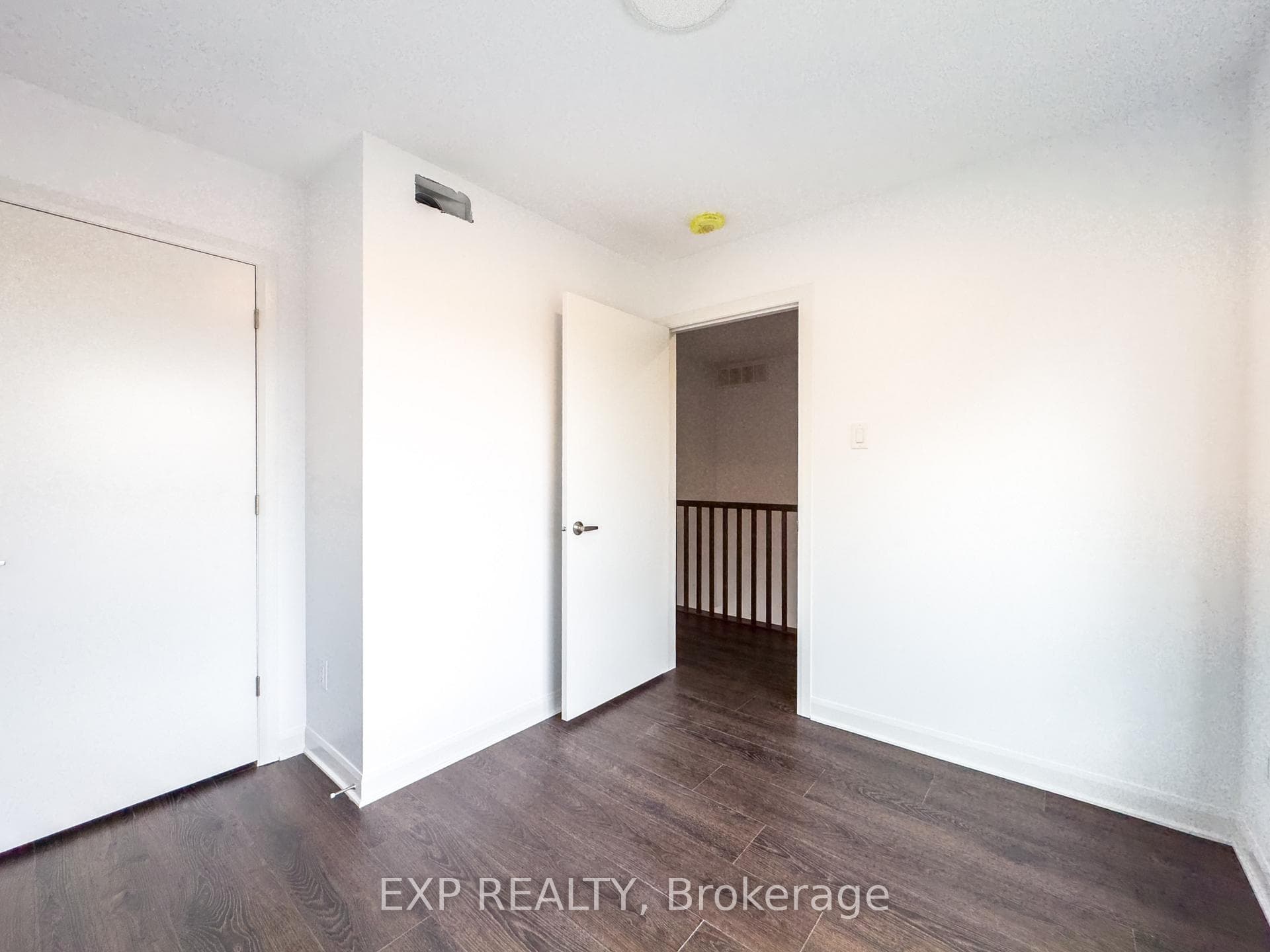 25 Fair Oaks Crescent Unit C photo 12
