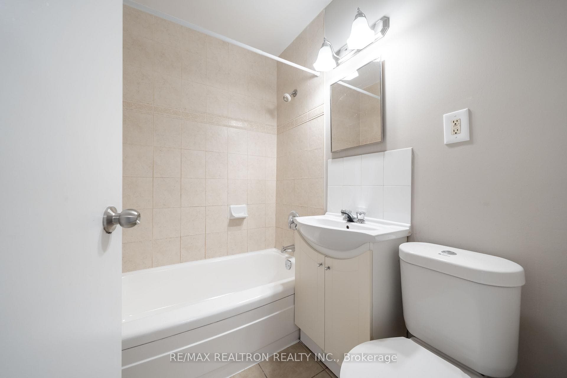 468 Ottawa Street Unit 432D photo 9