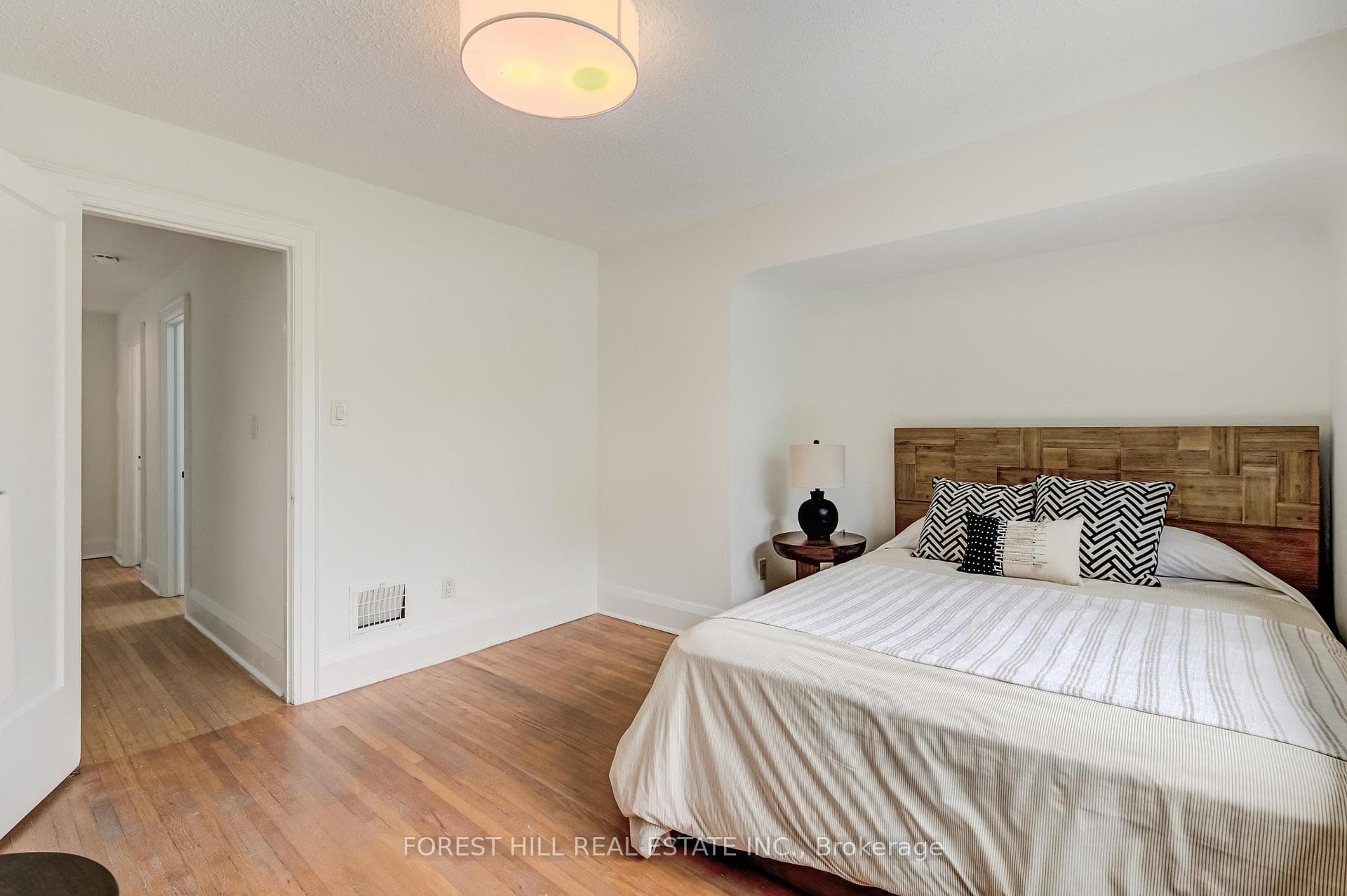 66 Highfield Road photo 19