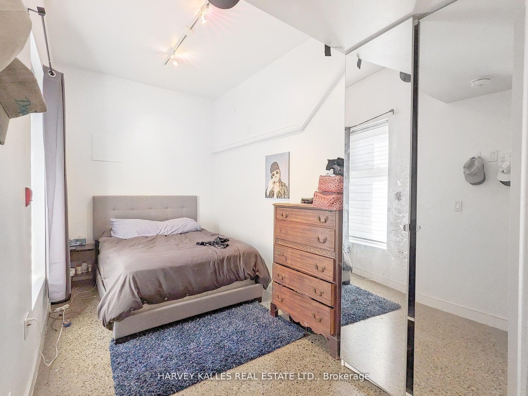 214 Bathurst Street Unit 1B photo 5