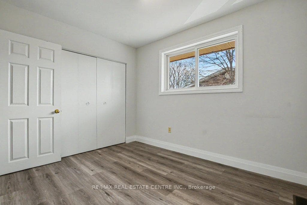 273 Elliott Street photo 21