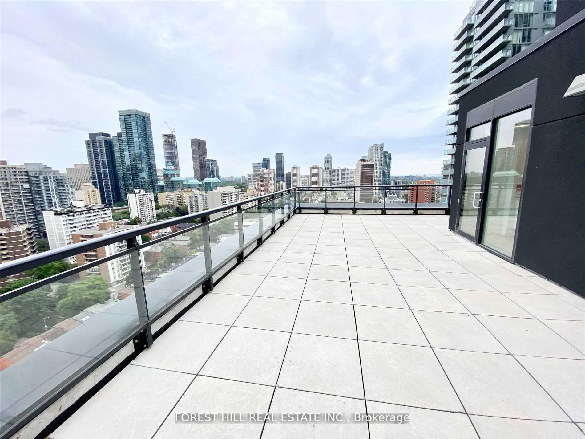 17 Dundonald Street Unit 1202 photo 7