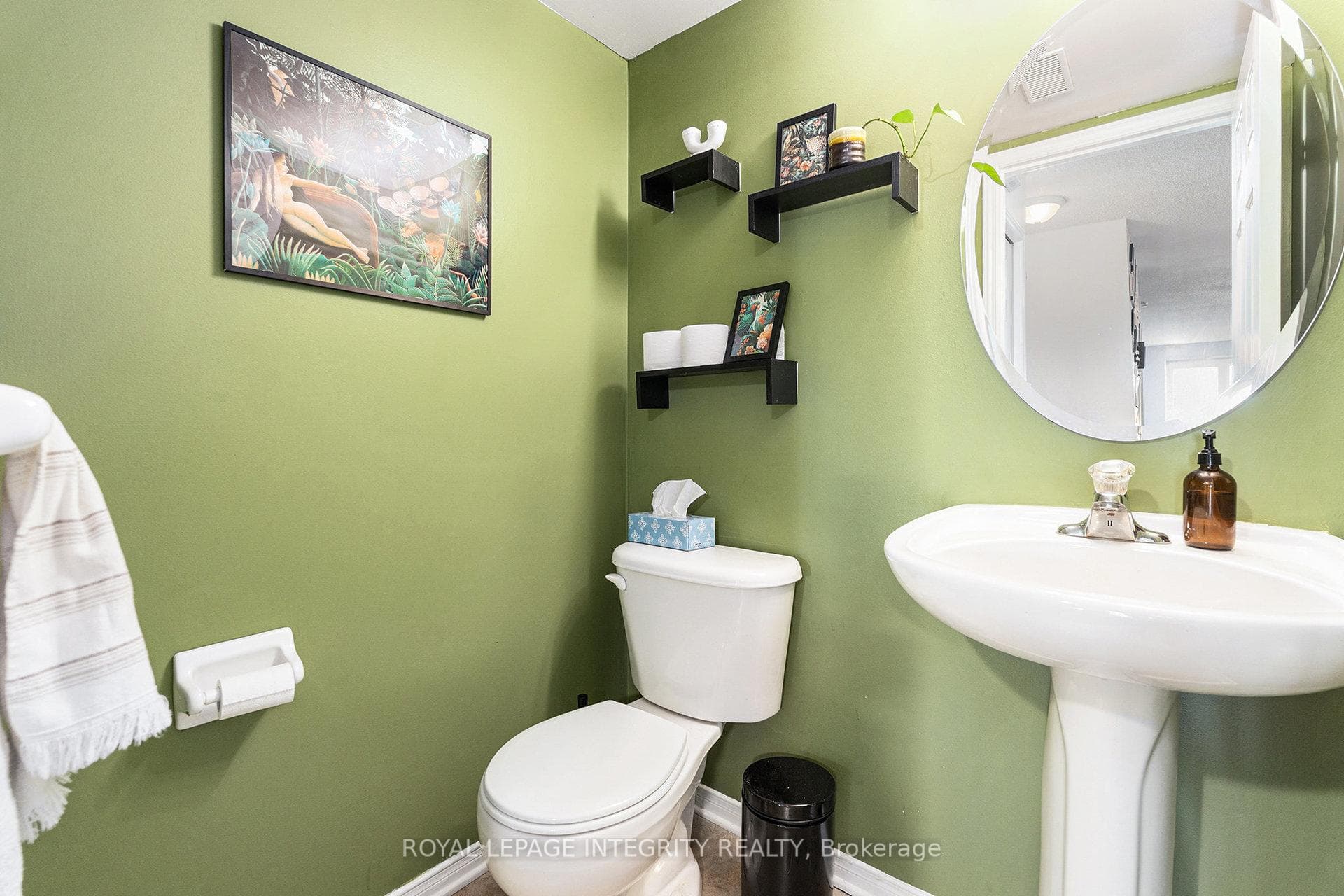 813 Longfields Drive photo 8