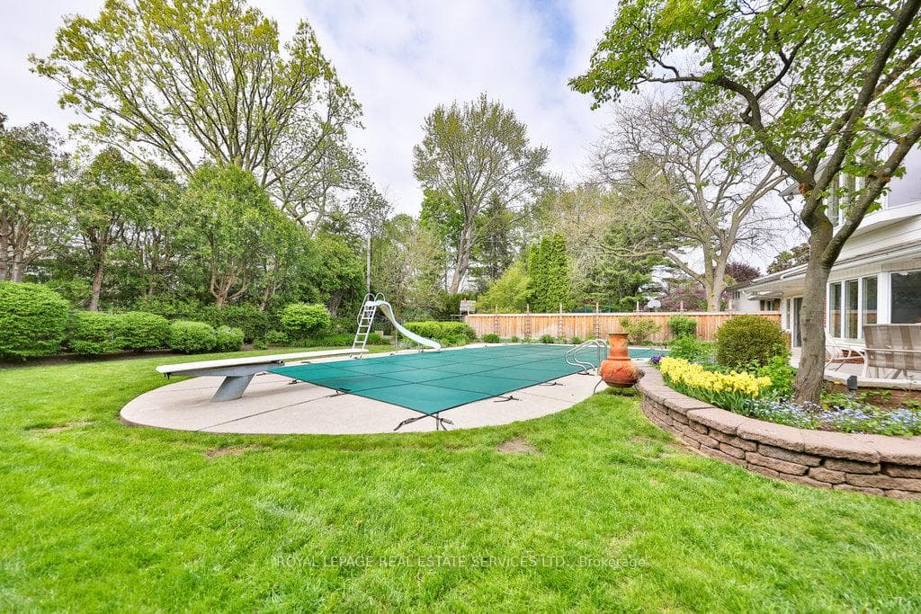 1479 Hixon Street photo 32