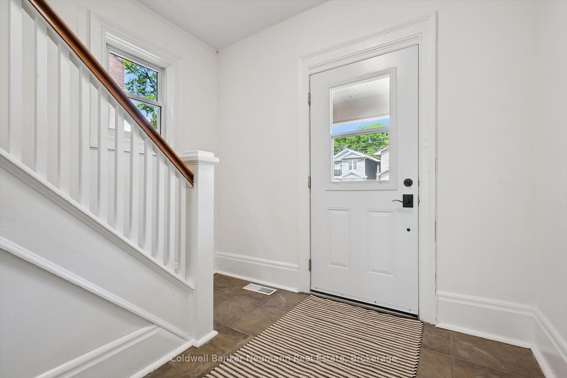 179 Elizabeth Street photo 5