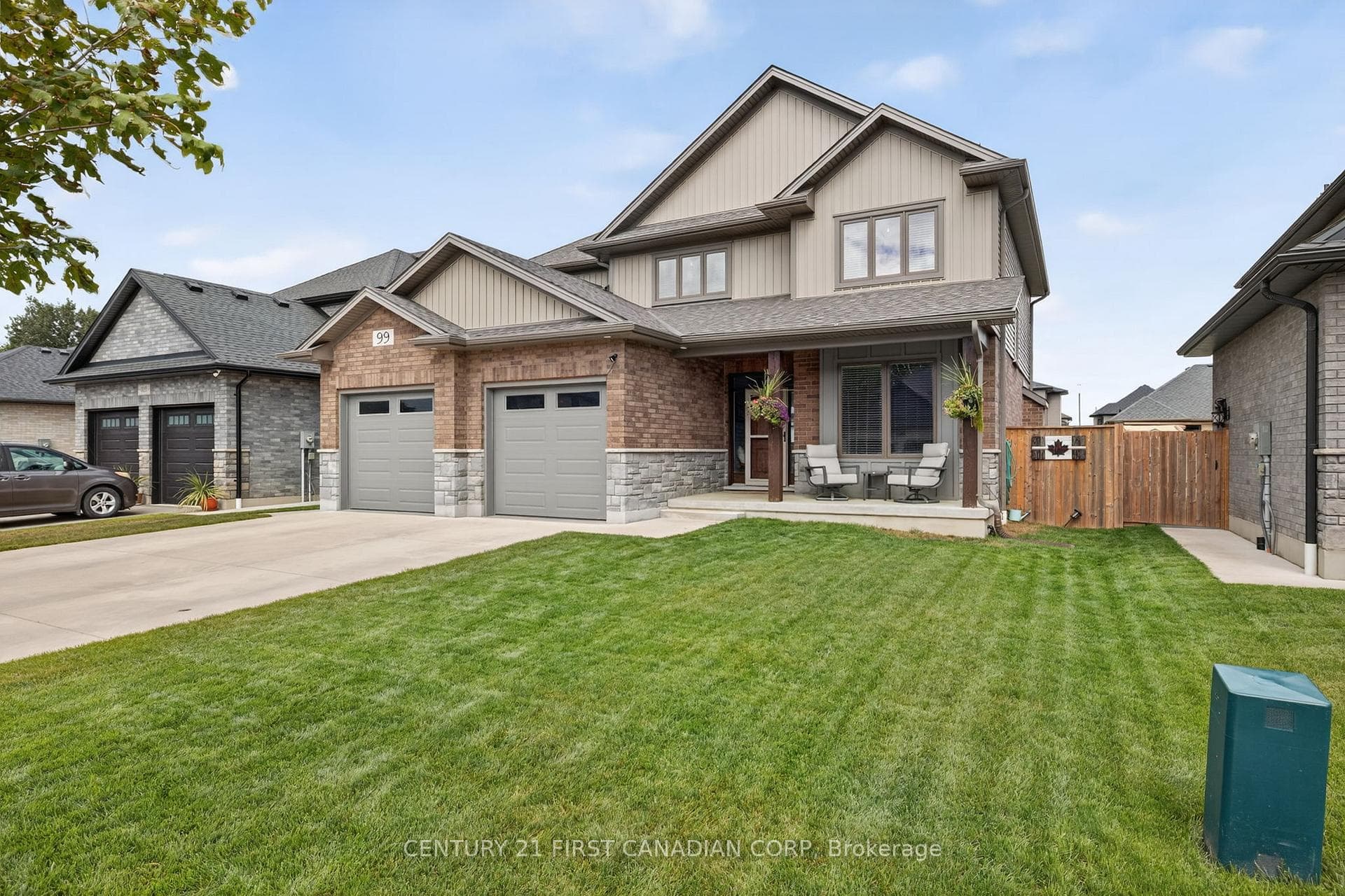 99 Thames Springs Crescent photo 4