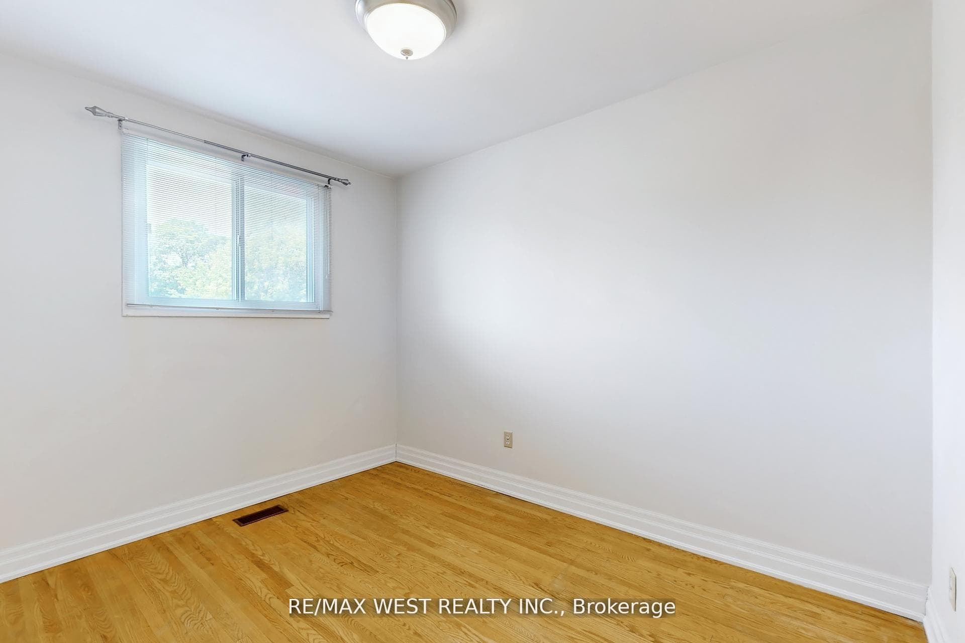 304 Concord Avenue photo 31