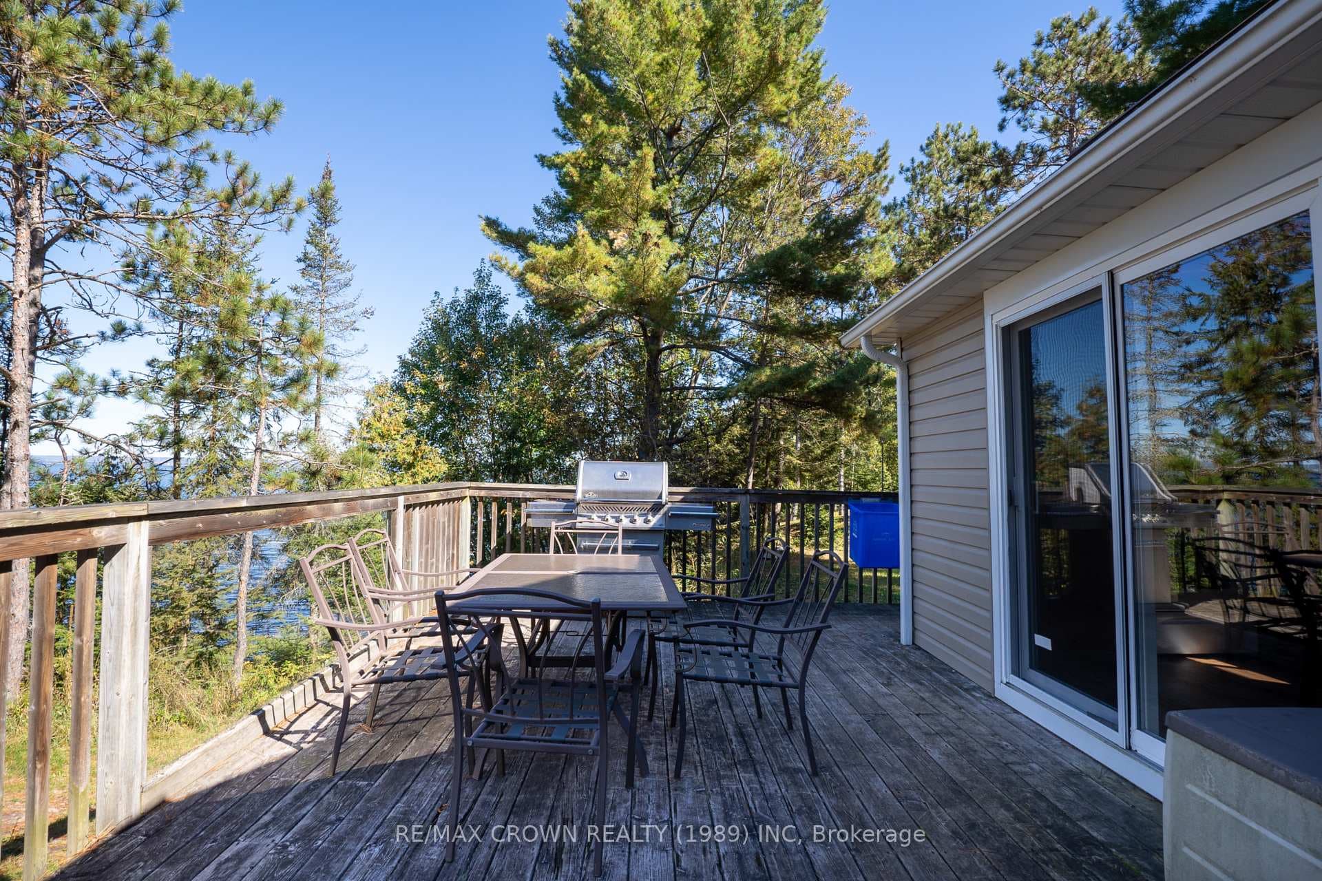 260 Birchgrove Drive photo 26