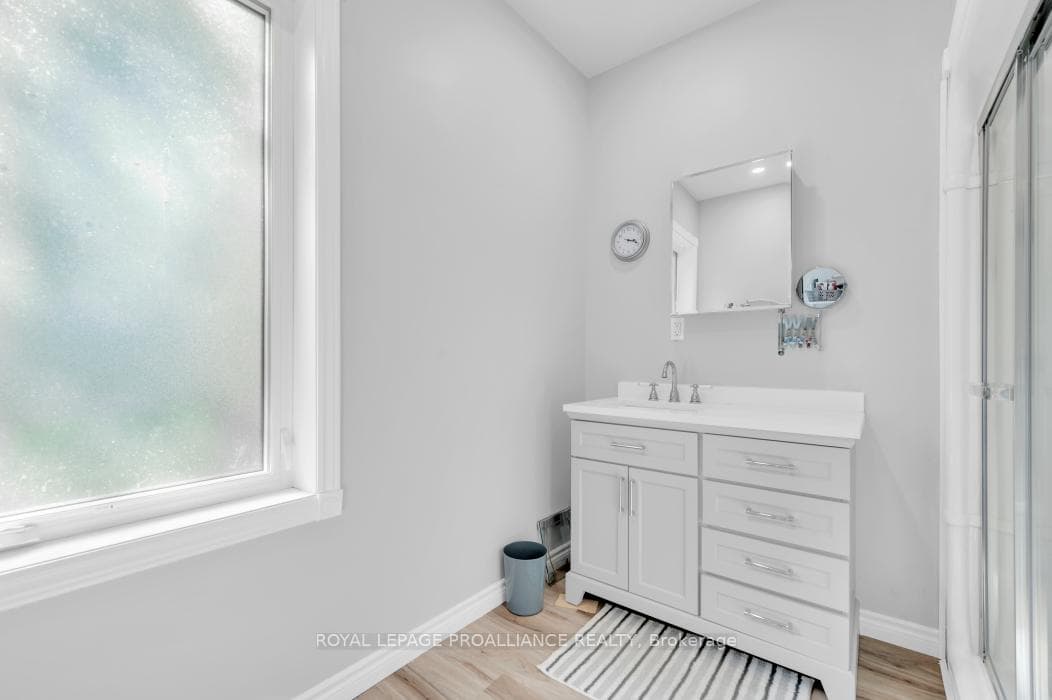 1147 Vanderwater Road photo 16