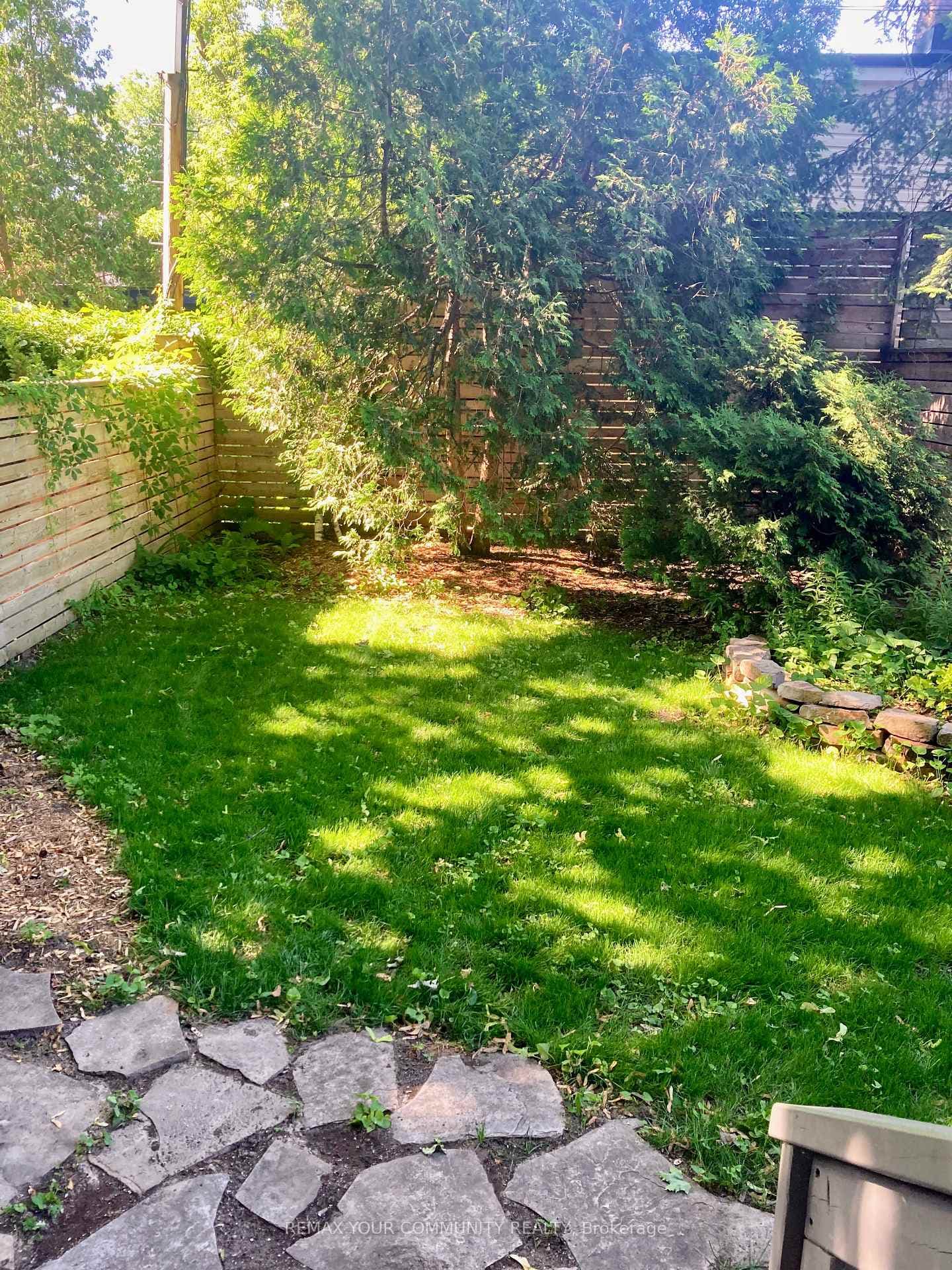 154 Riverdale Avenue photo 42